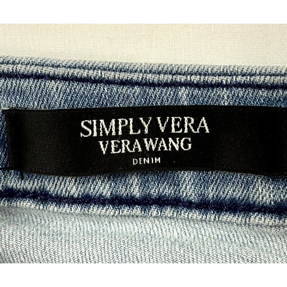 Simply Vera Vera Wang Women's Blue Denim Capri Jeans Mid Rise Size 4 - Picture 4 of 10